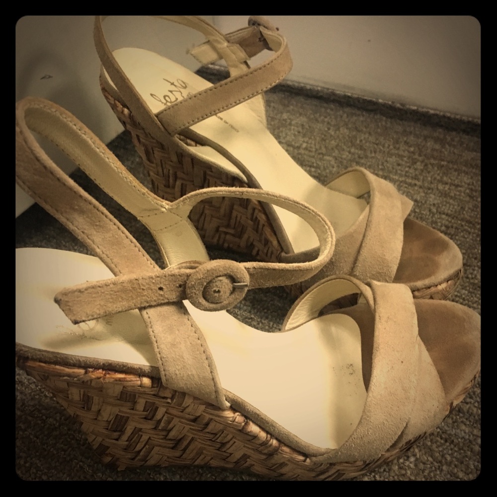 Great springtime wedge heels!